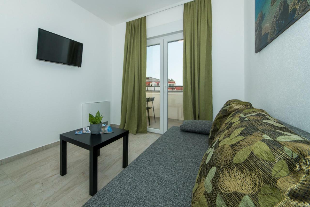 Apartmani Spiline - Mia Baška Voda Exterior foto